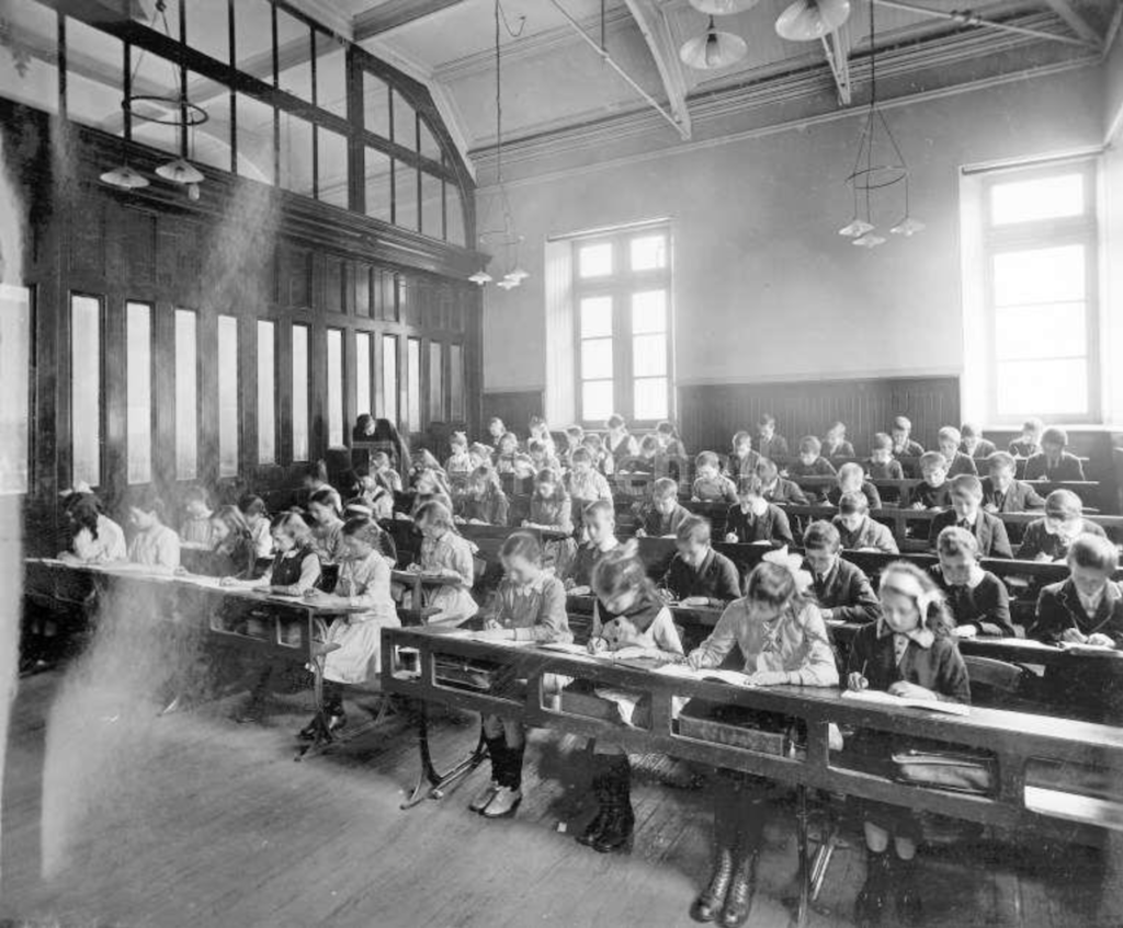 Classroom, Woodside School 1916. Image Credit: Mitchel Library - ZULU | BOHO | Urban Pulse | PBSA News