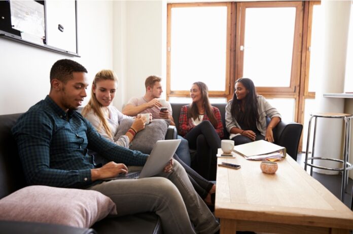 Students using apps and technology - Spike Global | PBSA News Students using apps and technology - Spike Global | PBSA News
