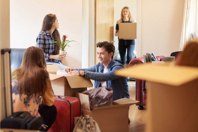Students moving into their accommodation - Housing Hand | Kexgill | PBSA News Students moving into their accommodation - Housing Hand | Kexgill | PBSA News