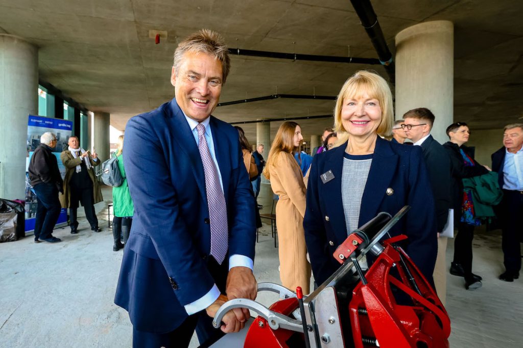 Picture left to right: Rick de Blaby, Get Living and and Karen Stanton, UAL Vice Chancellor | PBSA News