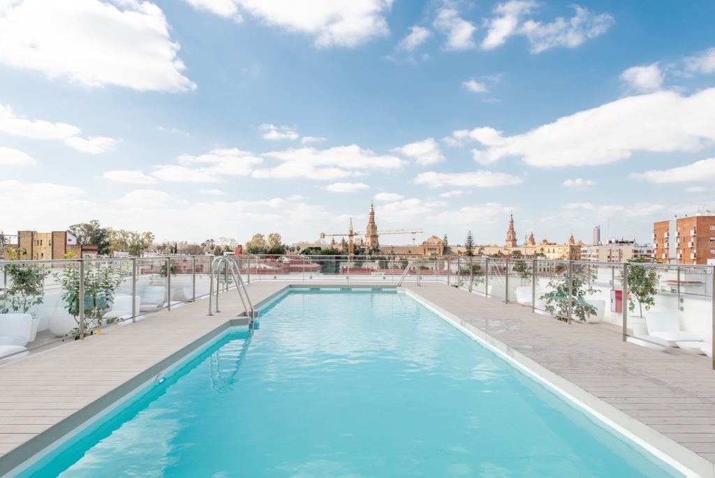 Nido El Porvenir Seville PBSA rooftop pool | PBSA News