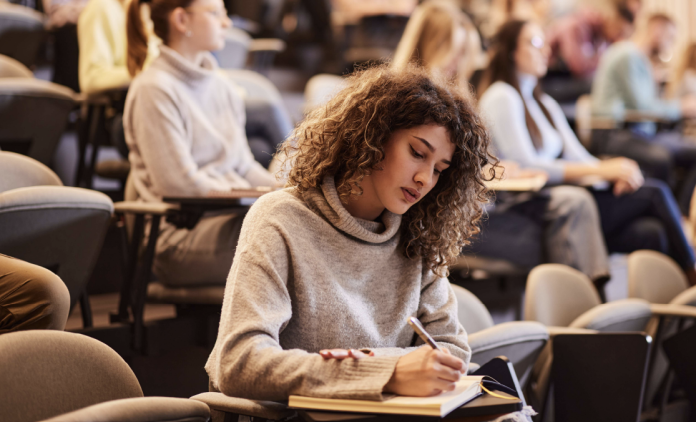 JLL's Global Student Mobility in UK Higher Education report | PBSA News